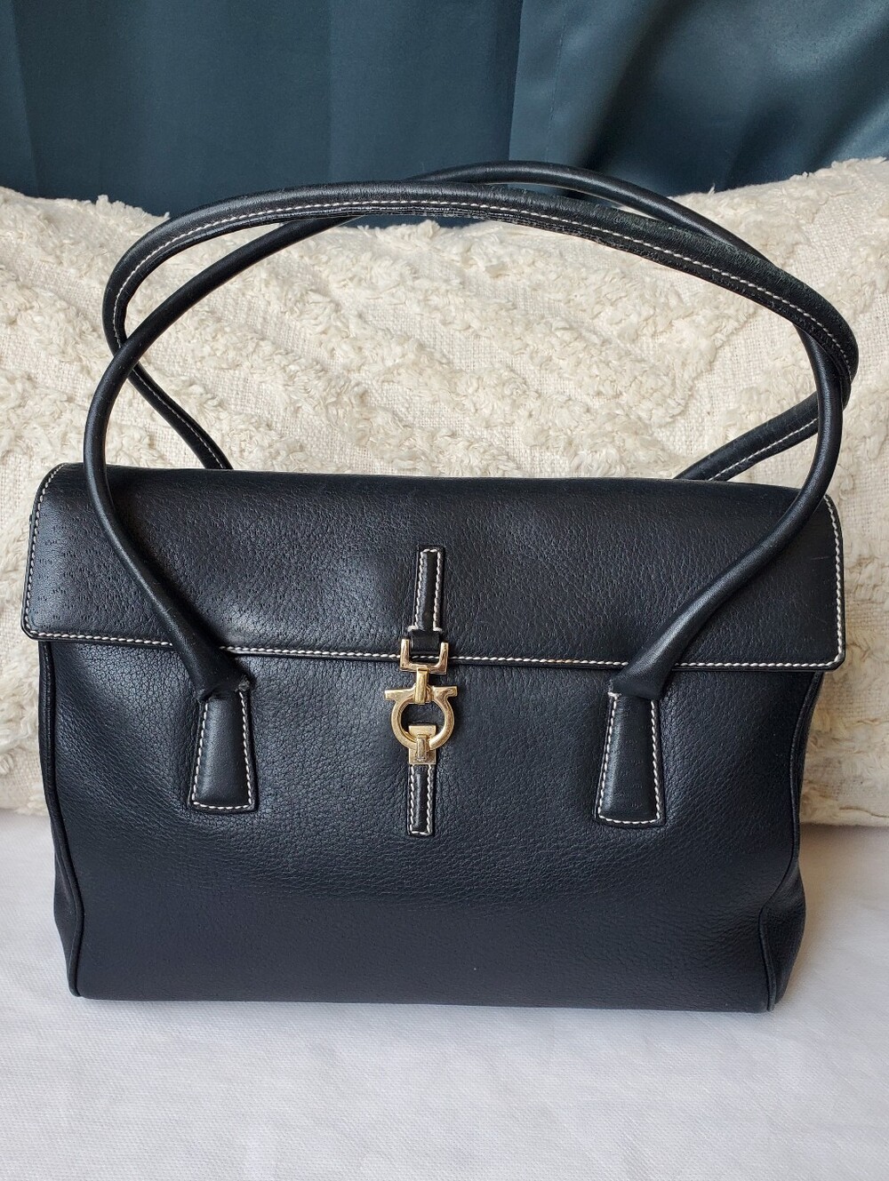 Salvatore Ferragamo Black Leather Bag - Picture 3 of 16